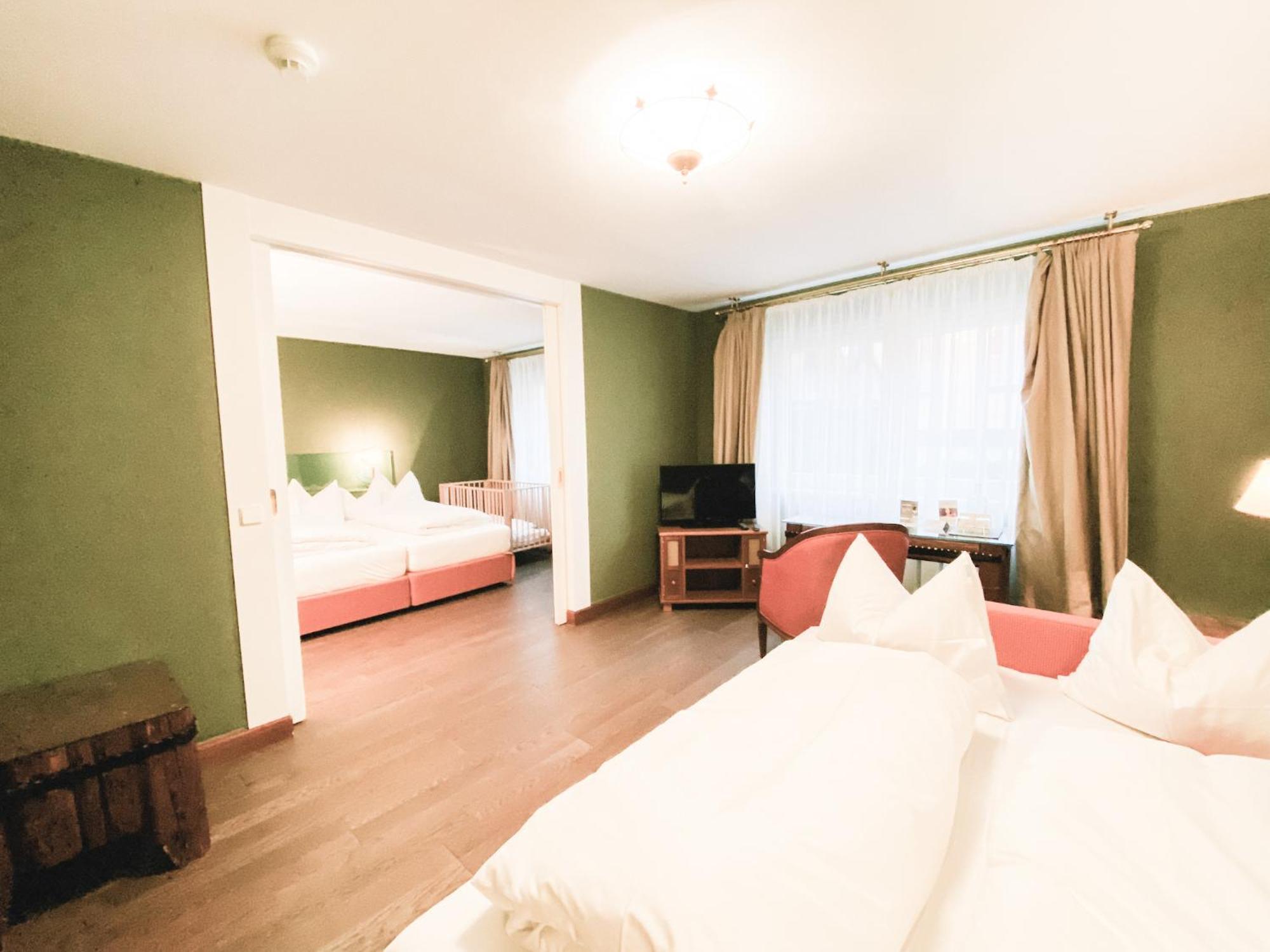 Hotel Steiner Superior โอเบอร์เทาเอิร์น ภายนอก รูปภาพ
